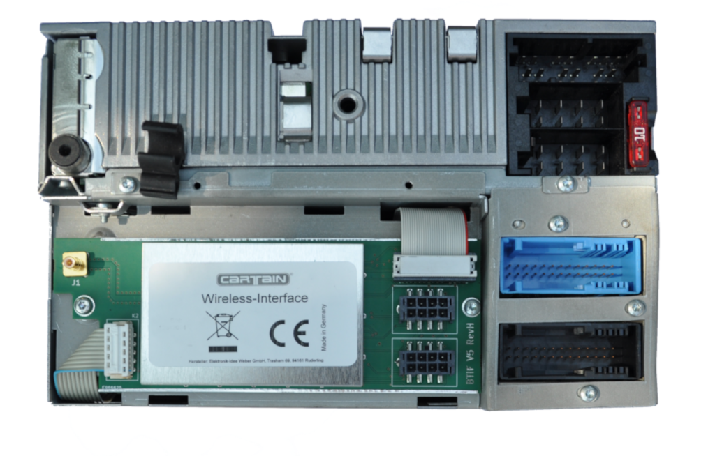 HWA Modul auf der Rückseite des Porsche PCM